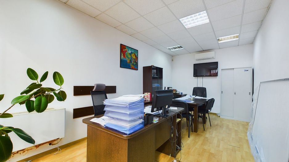 Oportunitate! Clădire de birouri cu chiriași existenți - Poză 7