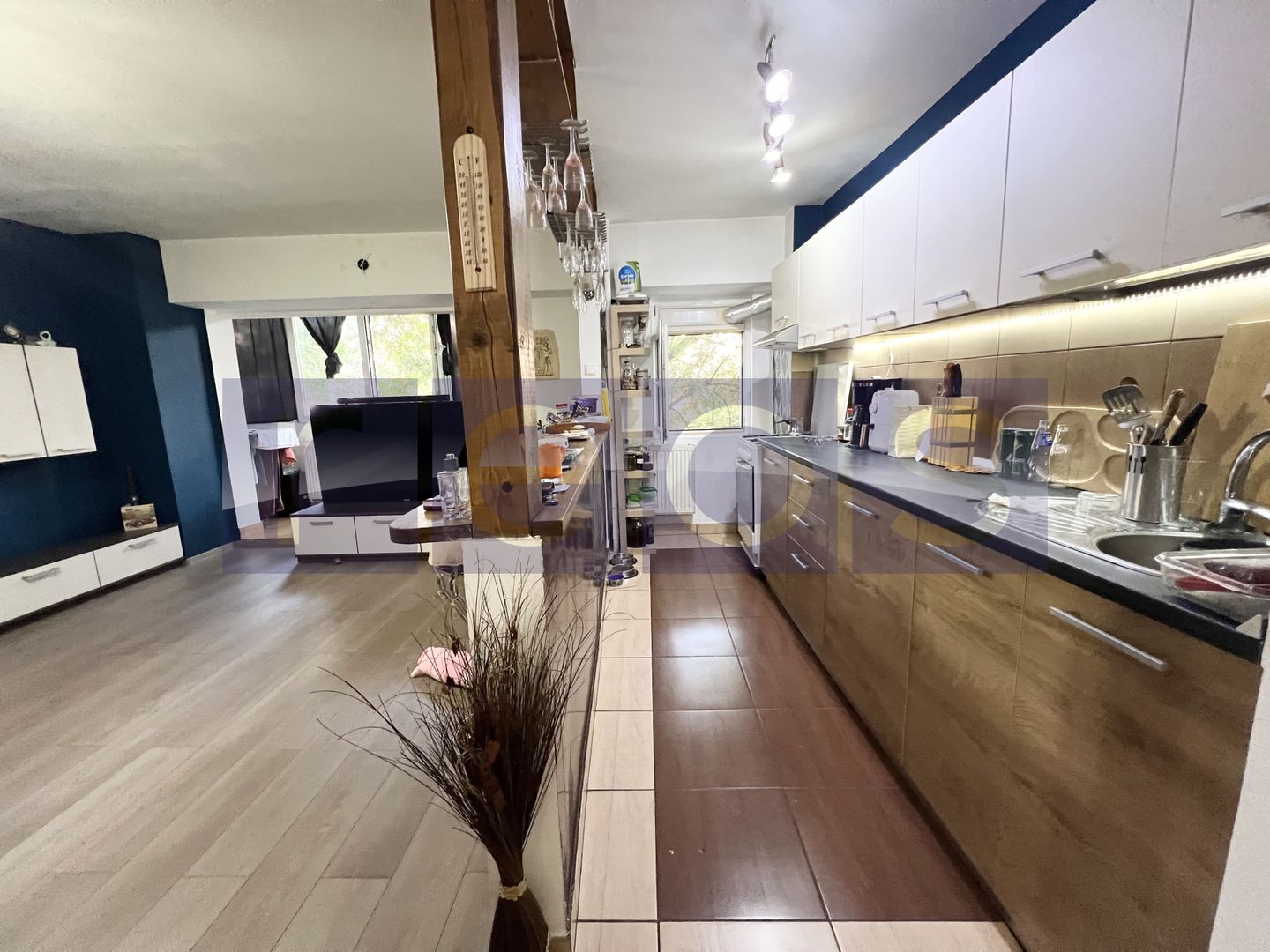 VANZARE GARSONIERA | 42 MP | ETAJ 2/10 | COMPLET RENOVATA | ZONA TEI - Poză 2