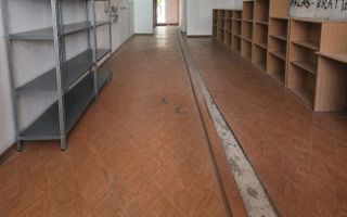 Închiriere spațiu depozitare / acces facil, cu rampa si curte - Poză 2