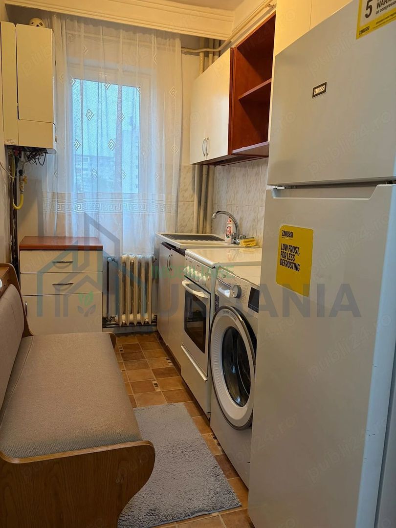 Apartament cu 2 camere decomandate, etaj 4/10, zona 744, Iasi - Poză 1