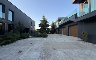 Vila Exclusivista *2223mp teren* / Piscina proprie / 5 garaje / Otopeni - Poză 5