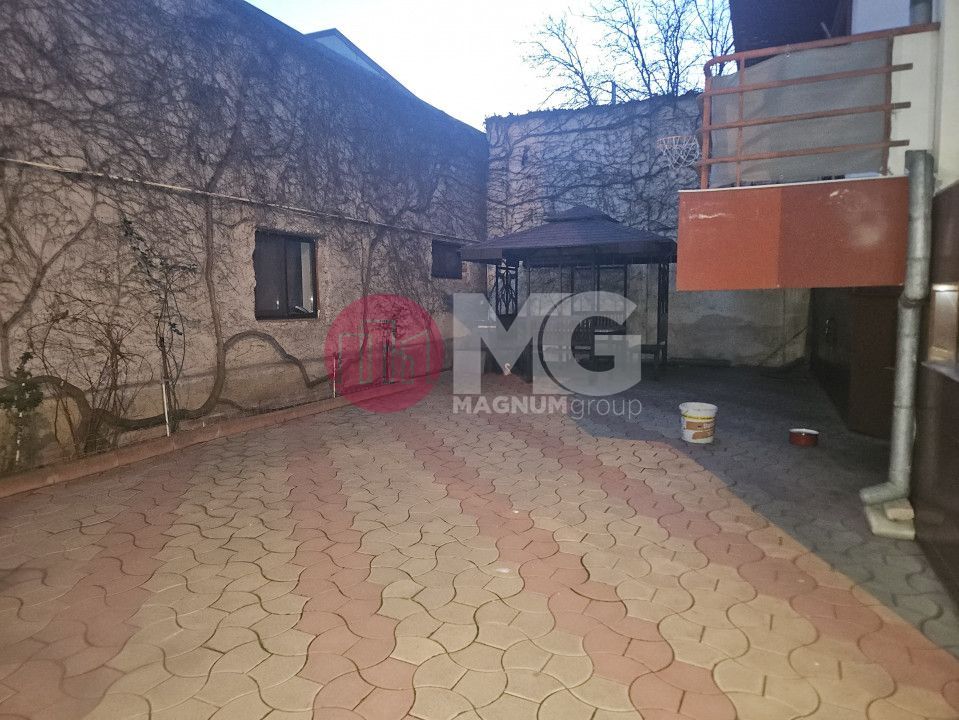 Casă Impresionantă de Vânzare Vitan ideal pentru Locuință sau Business - Poză 15