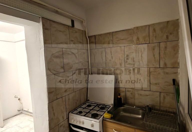 Apartament 2 camere decomandat - 56 mp - Nicolina - 400€ - Poză 7