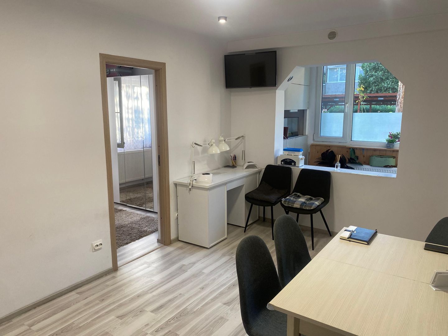 APARTAMENT CU 2 CAMERE ZONA MURESENI RECENT RENOVAT - Poză 1