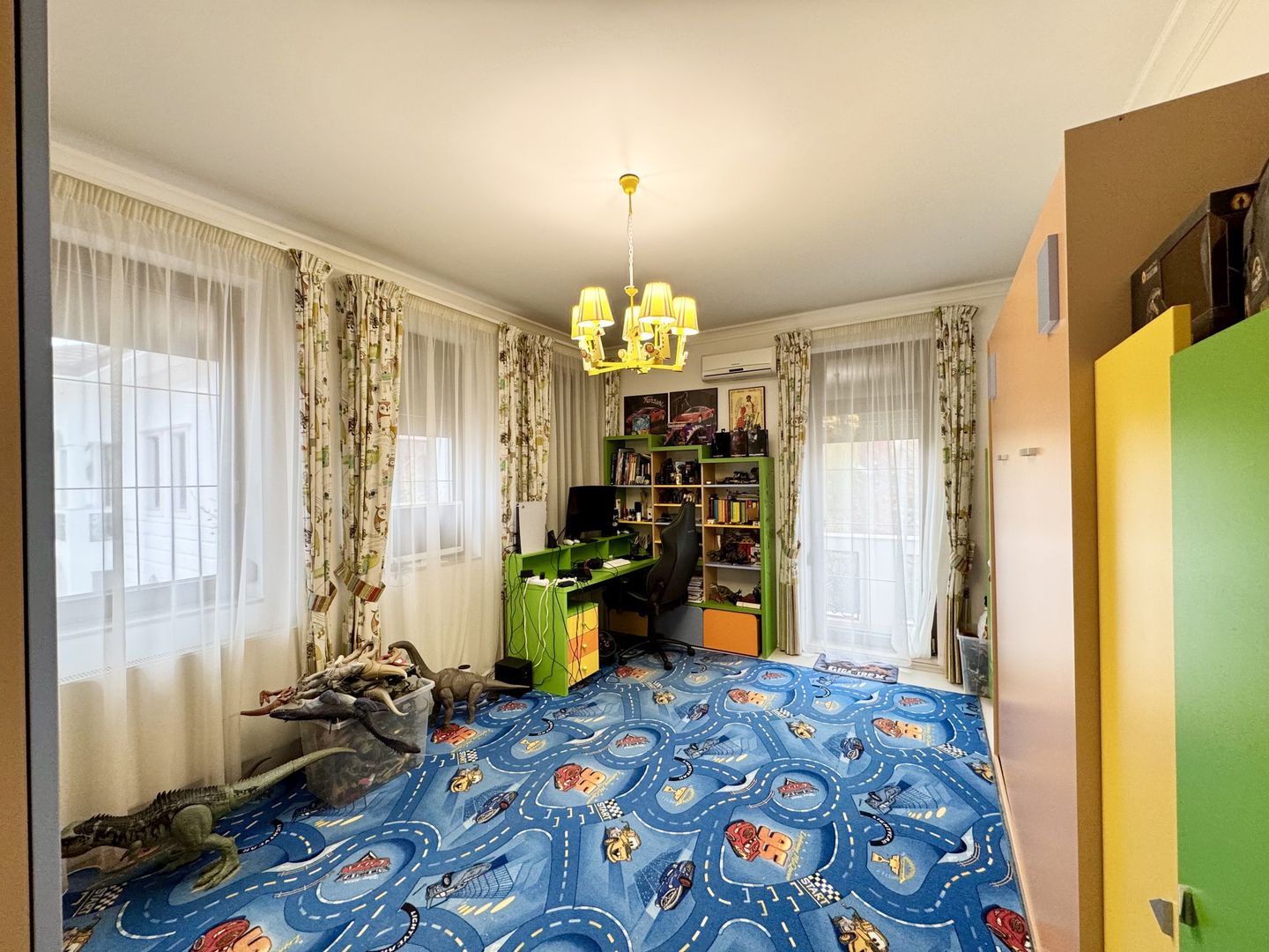 Vila lux cu 1000 mp teren pe Erou Iancu Nicolae langa Jolie Ville - Poză 18