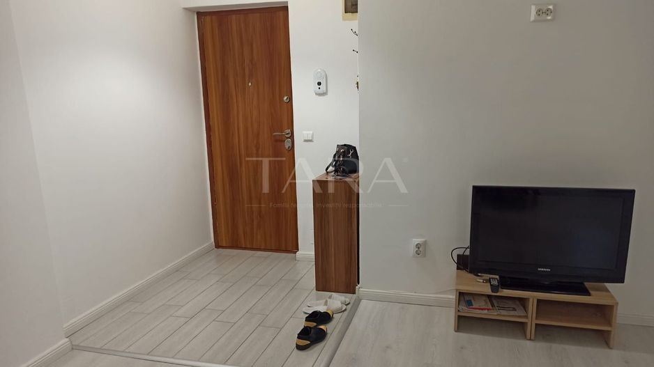 Apartament cu 3 camere, parcare subterană, zonă liniștită. - Poză 2