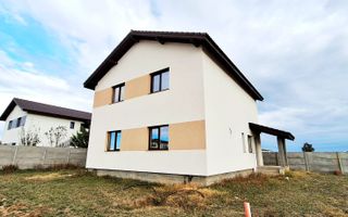 Se vinde duplex modern cu 3 camere  plus teren in Giroc ,zona linistita. - Poză 1