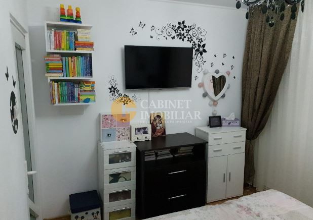 Etaj 1 Apartament 2 camere decomandat Pacurari-bulevard - Poză 2