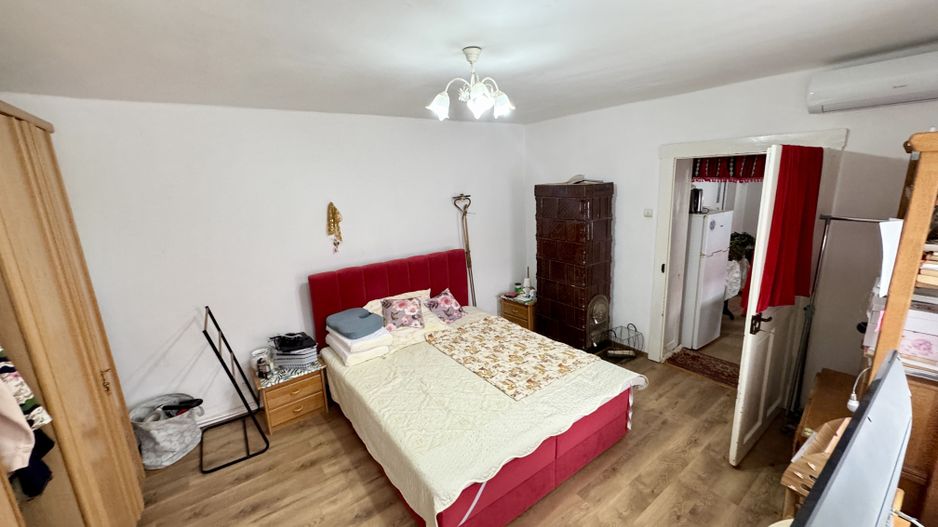 Casa individuala in Arpasu de Sus, teren mare, partial renovata - Poză 12