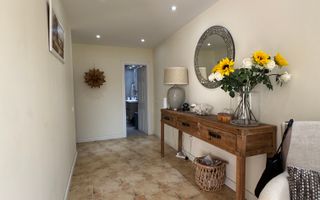 Vand | Casă britanică într-o zonă liniștită | 1000mp Teren | Puasesti-Olanesti - Poză 12