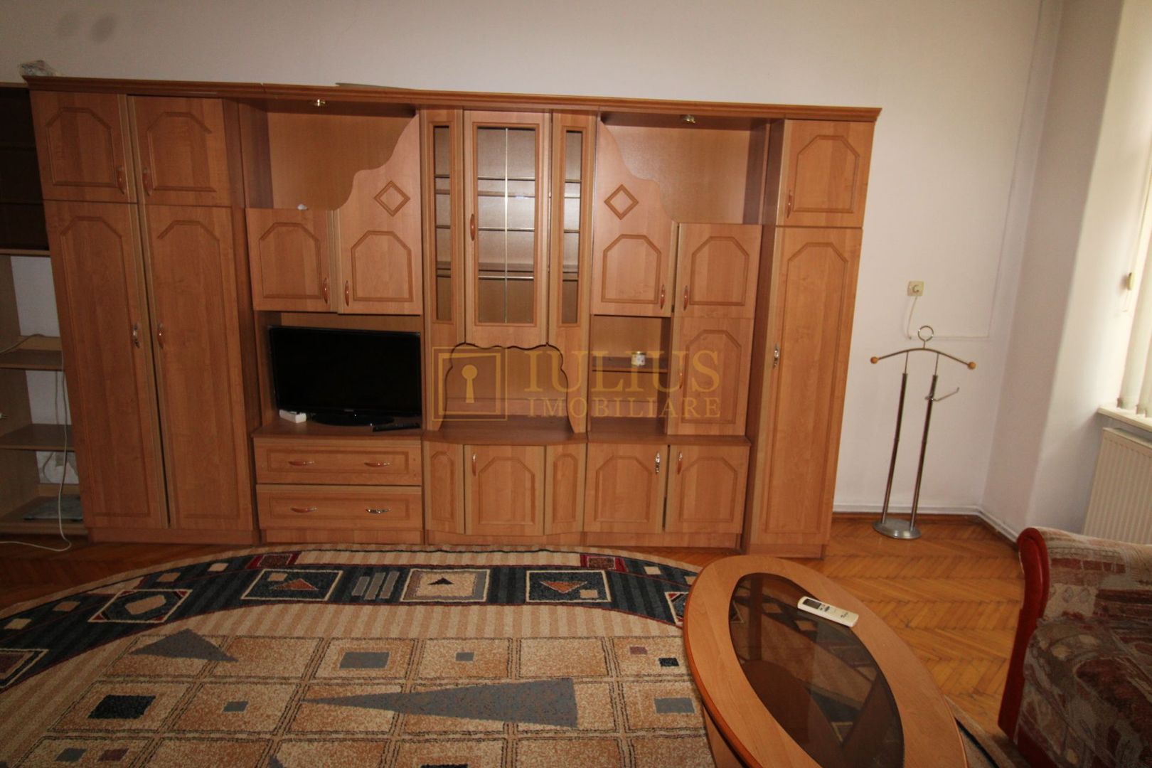 ideal pentru studenti sau o familie, cladire istorica, centrala proprie - Poză 12