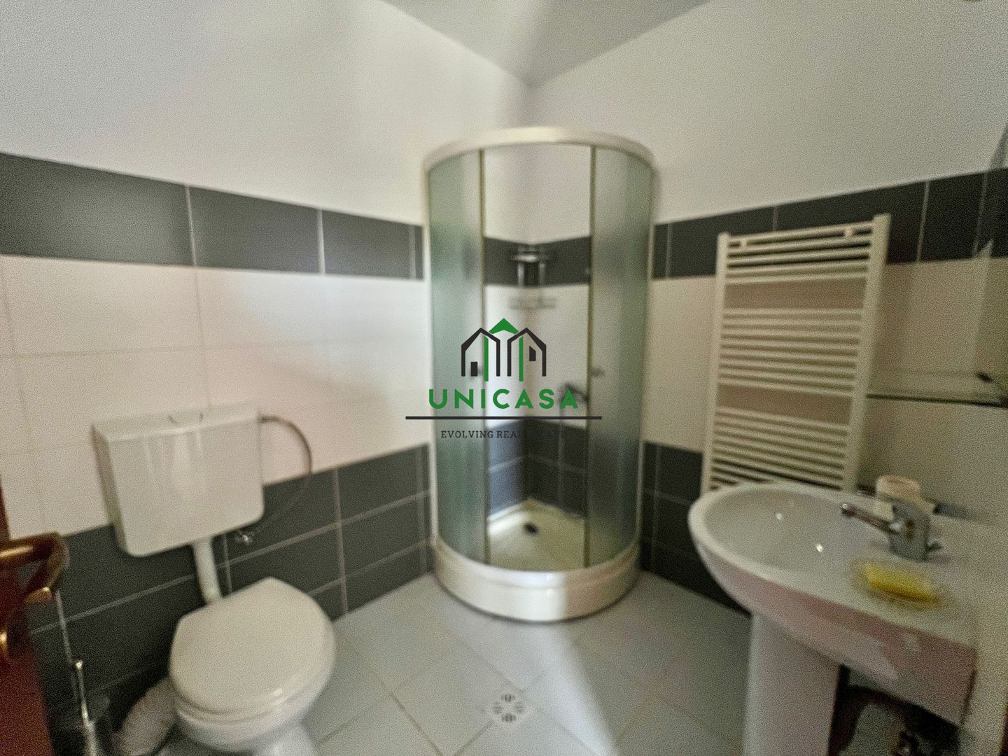 Casa Vladesti/4 camere - Poză 6