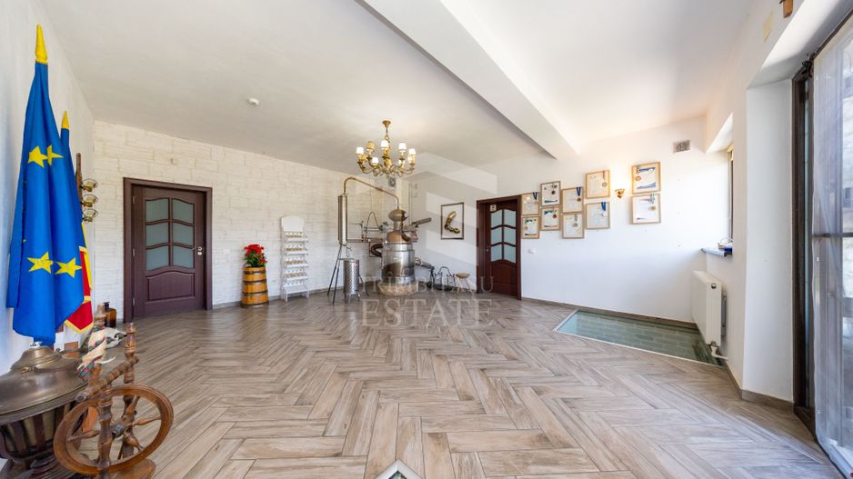 RASNOV| Cladire multifunctionala | 350 mp | Vad turistic si comercial - Poză 13