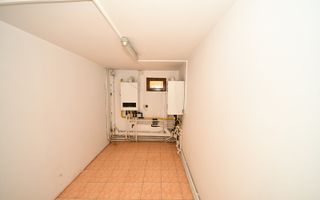 Vila spatioasa, constructie solida, zona micro 17 – Galati - Poză 9