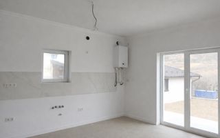 Casa Finisata 4 camere-teren 550 mp-curte amenajata-Valea Rusului - Poză 2