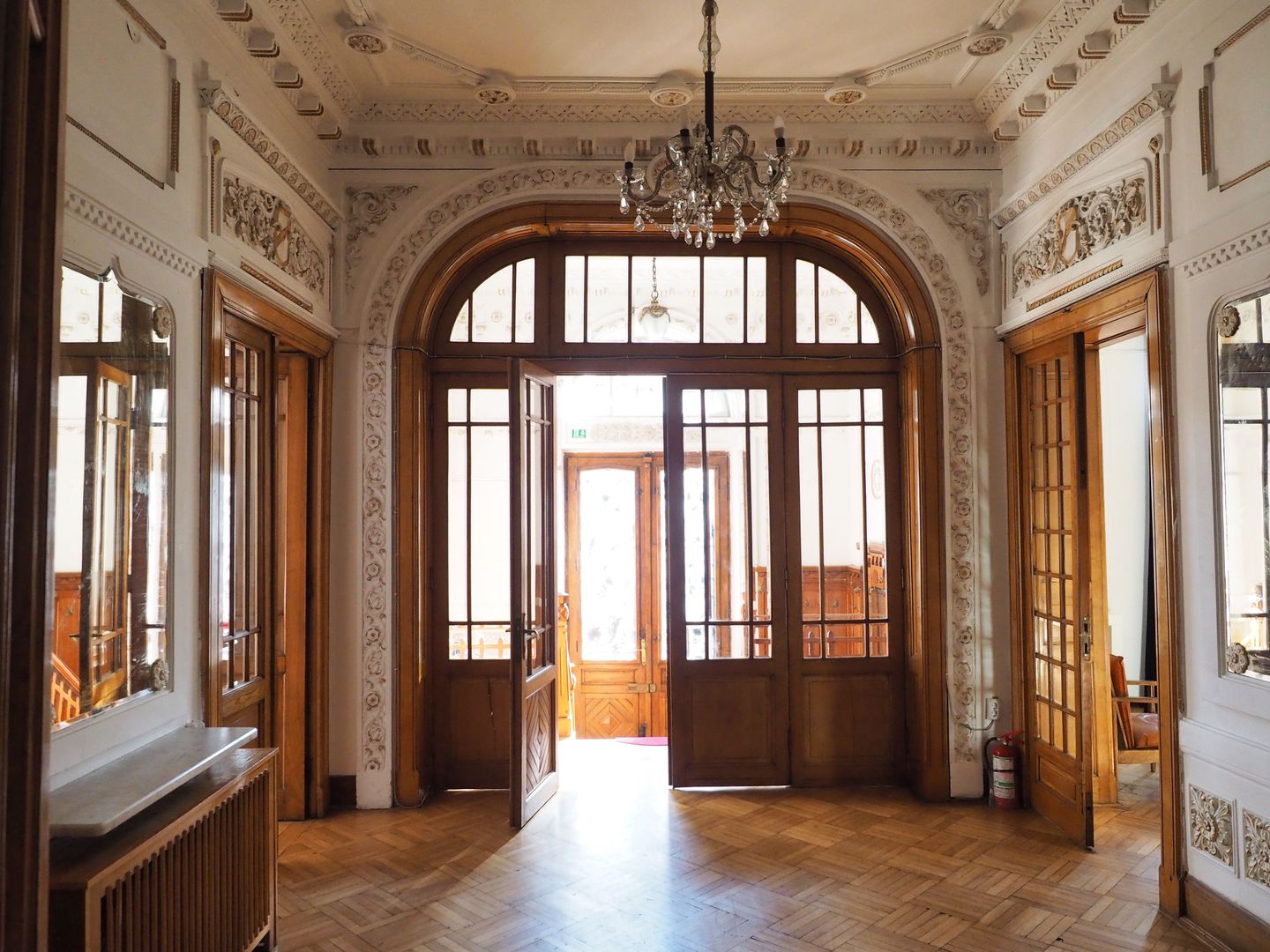 INCHIRIERE PARTER VILA ISTORICA-UNIVERSITATE-Izvorul rece - Poză 3