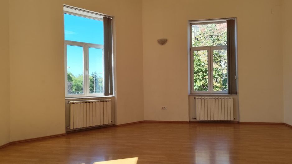 Apartament de vanzare situat ultracentral, langa Lic. E. Gojdu, Oradea - Poză 5