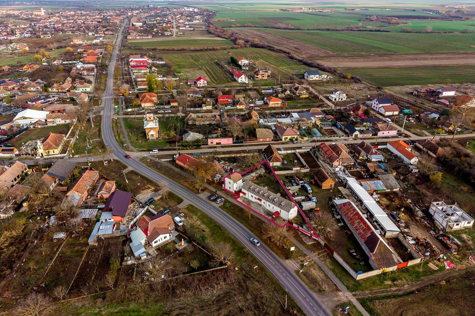 Clădire potrivită pentru proiecte educaționale sau de îngrijire - Poză 3