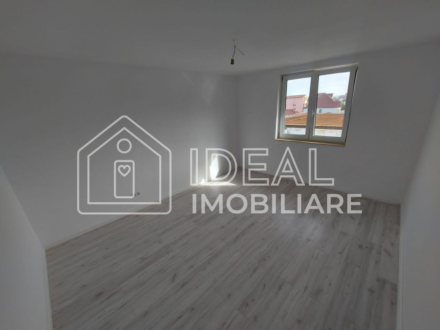 Casa Individuala LA CHEIE cu 250 mp utili, zona Strand - Poză 26