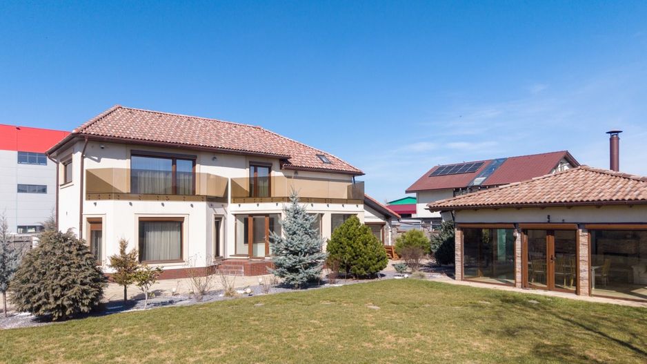 Casa 6 dormitoare+4 bai -1500 mp teren-Sacele - Poză 51