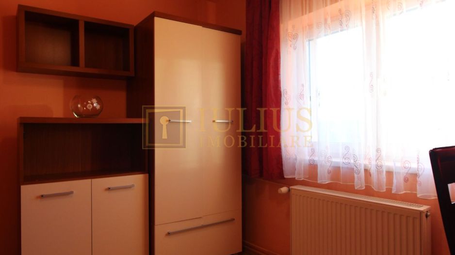 3 camere + 2 bai, centrala proprie. zona Aradului. - Poză 16