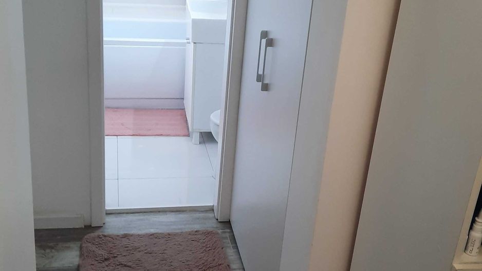 3 camere decom. , 2 bai, etaj 1, Mazepa 1 , renovat, mobilat, utilat - Poză 4