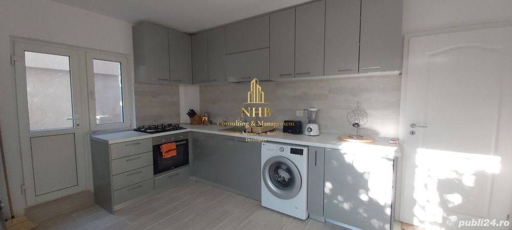 Casă spațioasă 5 camere + curte 340 mp în Băneasa | - Poză 3