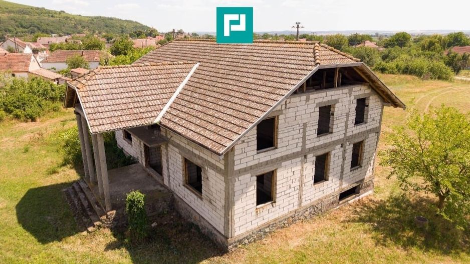 Casă impunătoare în Păuliş - Poză 3