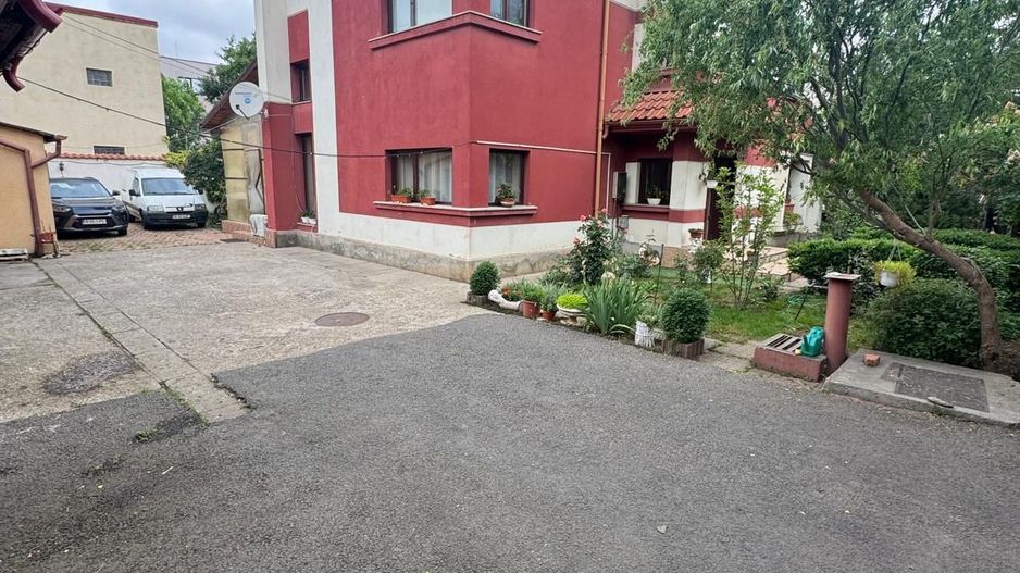 Casa de închiriat 7 camere Sector 4, ideal pentru clinica, gradinita - Poză 5