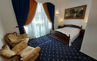 Apartament 5 camere Piata Sfatului - Poză 3