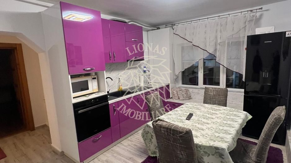 Casa 3 camere 111 mp-curte-garaj-Zona Podul Jelnei - Poză 1