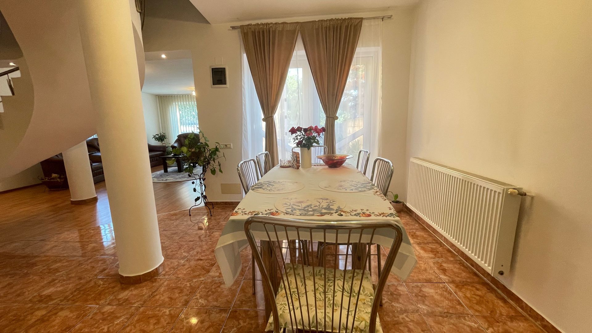 Casa individuala P+M,spatioasa in zona Mircea Cel Batran - Poză 8