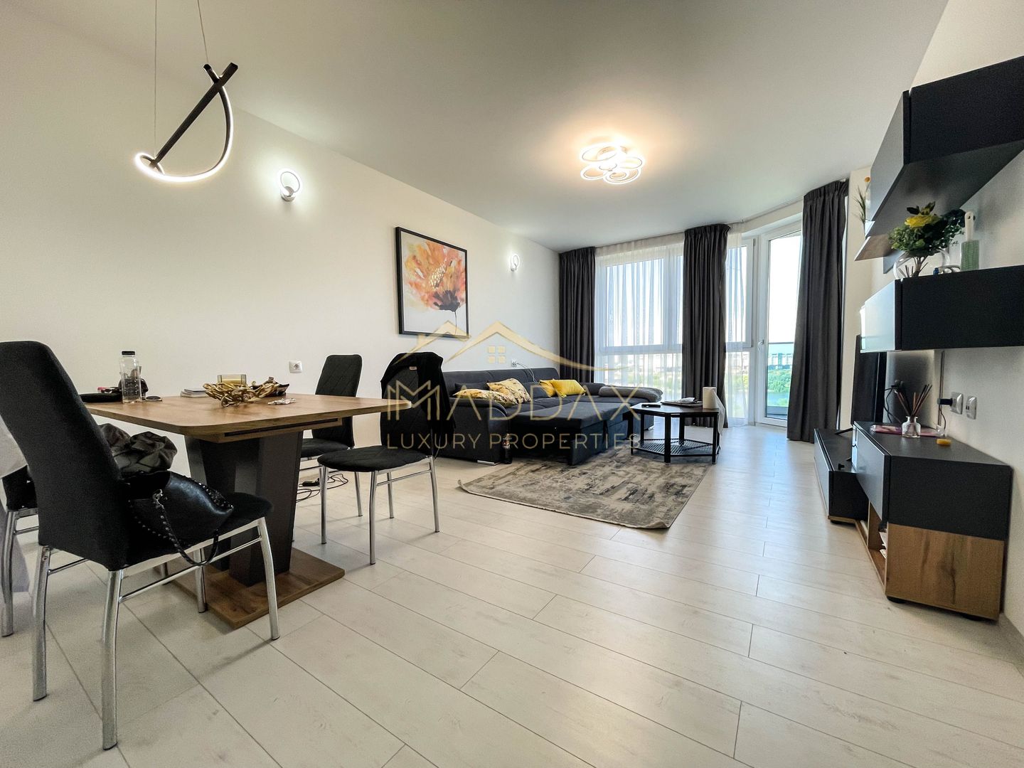 Apartament cu 2 camere ***LUX*** Fully Furnished// Floreasca - Amazing Lake View - Poză 1