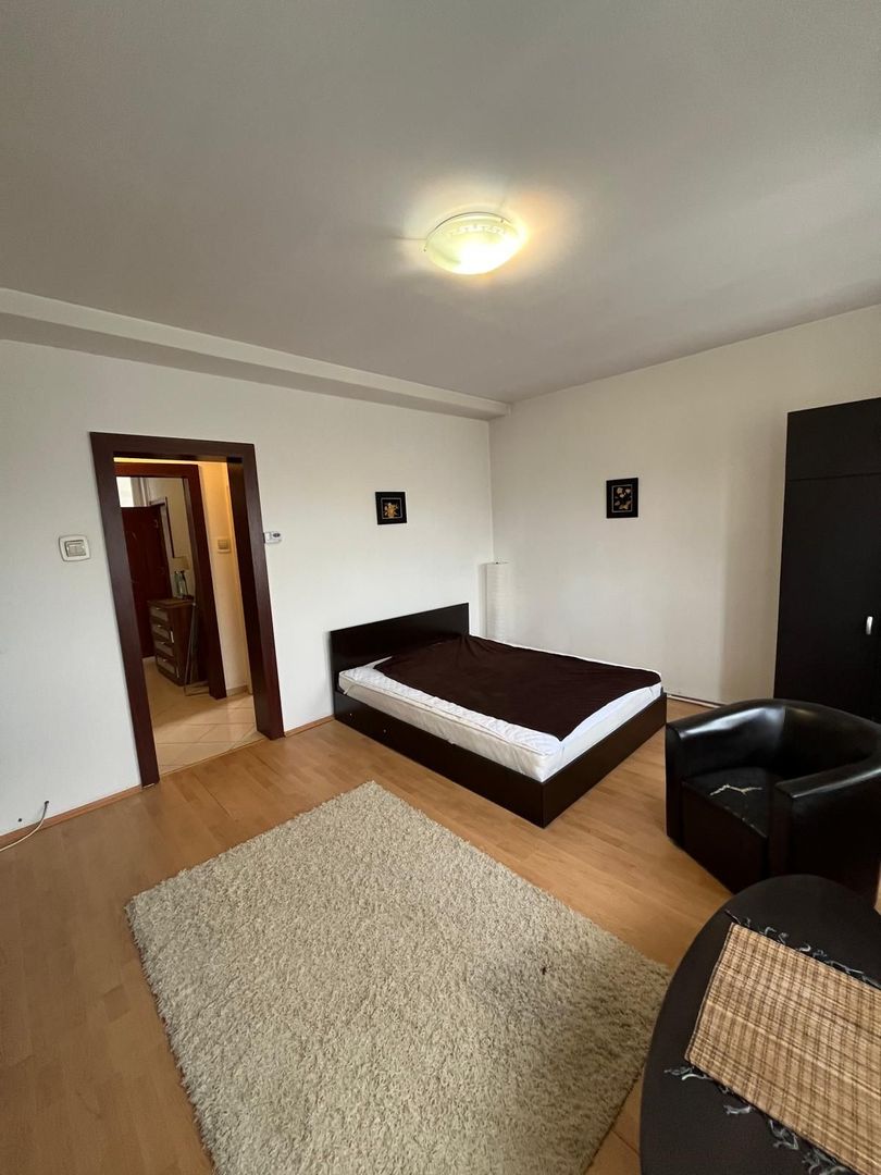 Apartament cu 3 camere | Popa Tatu | Semidecomandat - Poză 3
