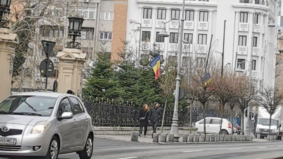Apartament 4 cam, 30 m Calea Victoriei, 3 minute de Piata Victoriei. - Poză 3