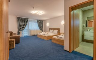 Pensiune Râșnov, 13 camere plus locuință proprietar, zonă Cetate - Poză 39