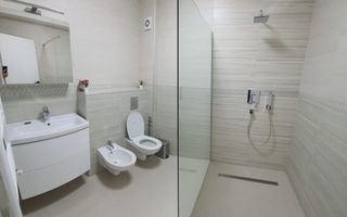 Apartament premium 90 mp utili terasa si parcare privata zona Lazaret - Poză 7