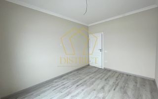Casa despărțită prin garaj cu 5 camere | Giroc - Poză 9