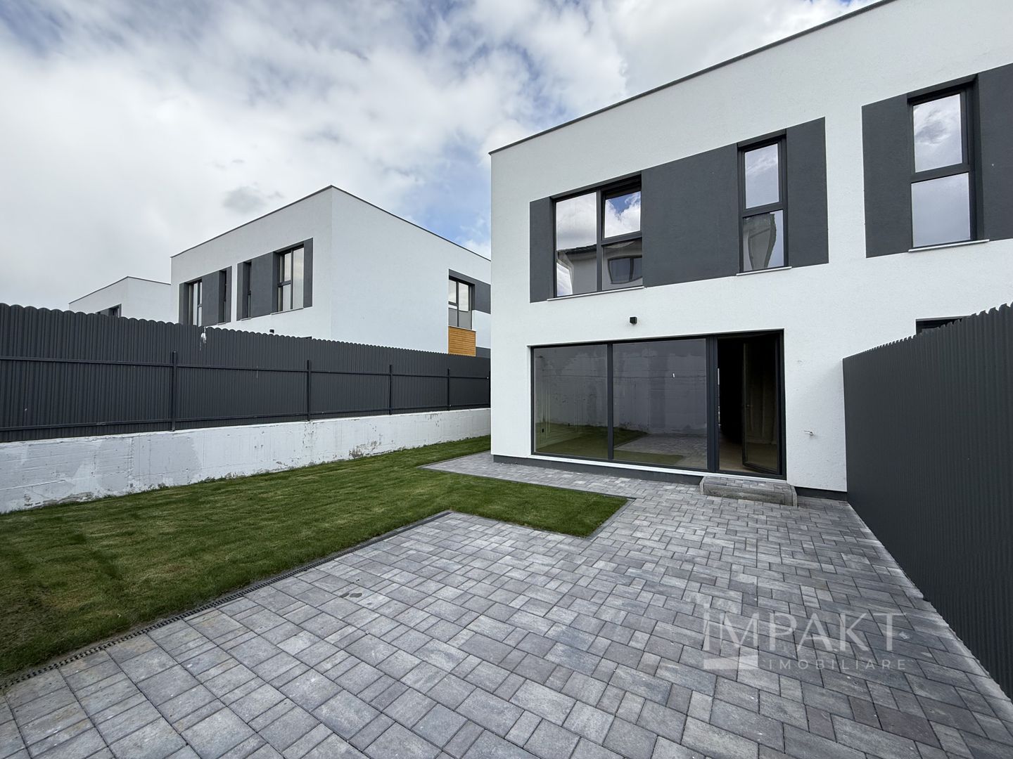 Duplex finisat la Cheie cu panorama superba in  Chinteni ! - Poză 1