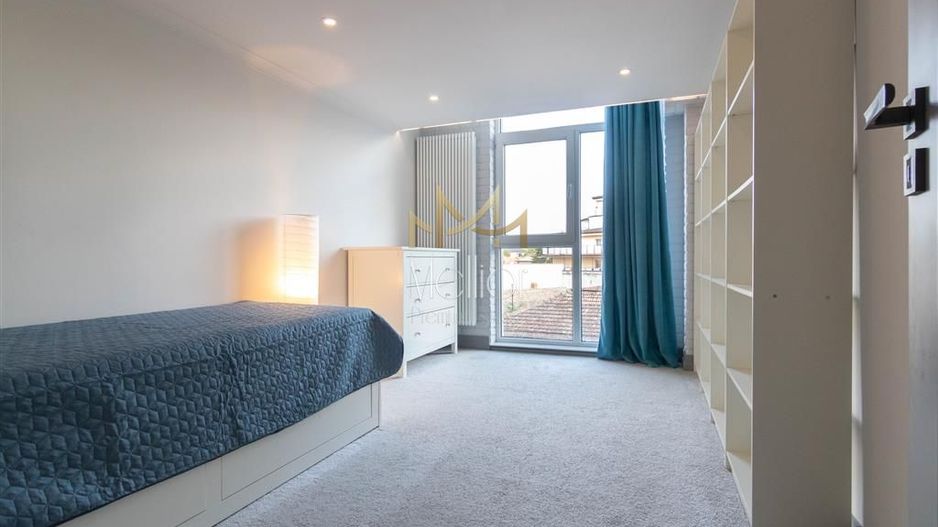 ?** Apartament superb pe doua niveluri Ultrafinisat Semicentral ** - Poză 18