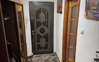 Apartament 2 camere Aradului etaj 1 cu centrala - Poză 7