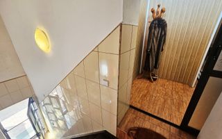 🏡 Casă spațioasă cu 9 camere în Strejnicu – pentru locuință, birouri - Poză 71