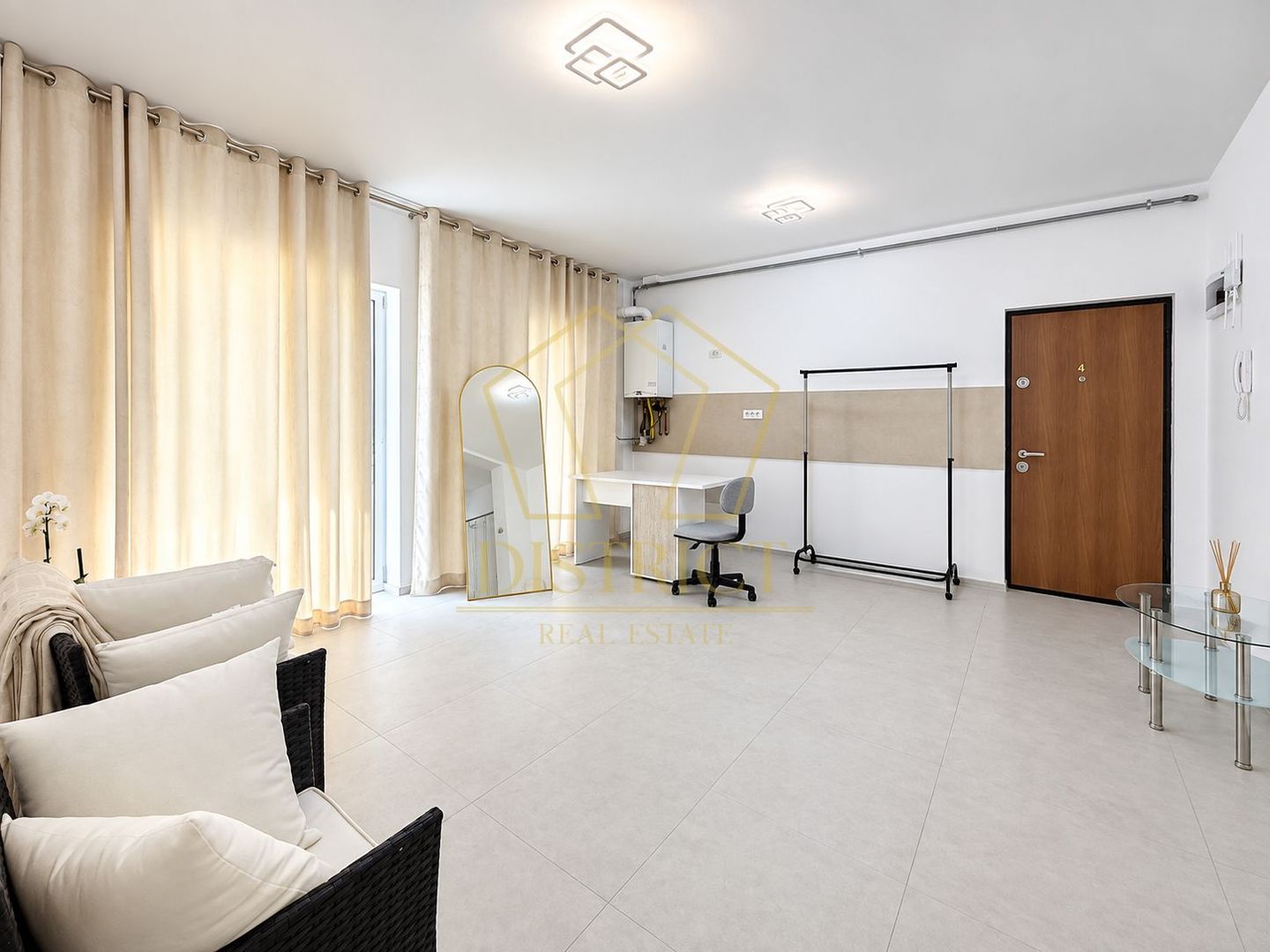 Apartament cu 2 camere si gradina proprie in Braytim la asfalt. - Poză 2