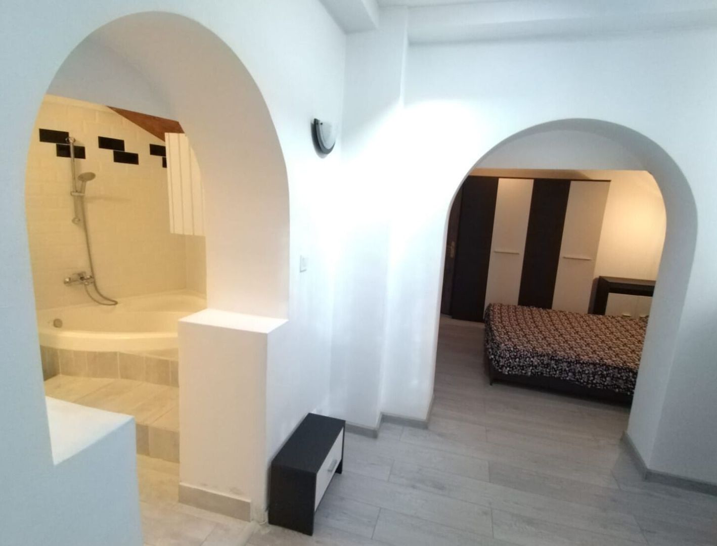 Vilă spațioasă de închiriat 6 camere piscină încălzită zona de Nord - Poză 11