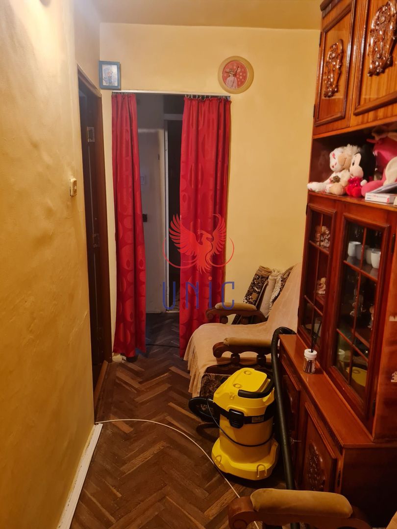 Apartament 3 camere decomandat parter, 1 Mai - Poză 5