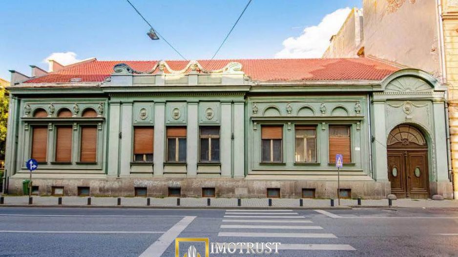 De vanzare | Imobil Istoric | Centrul Aradului - Poză 1