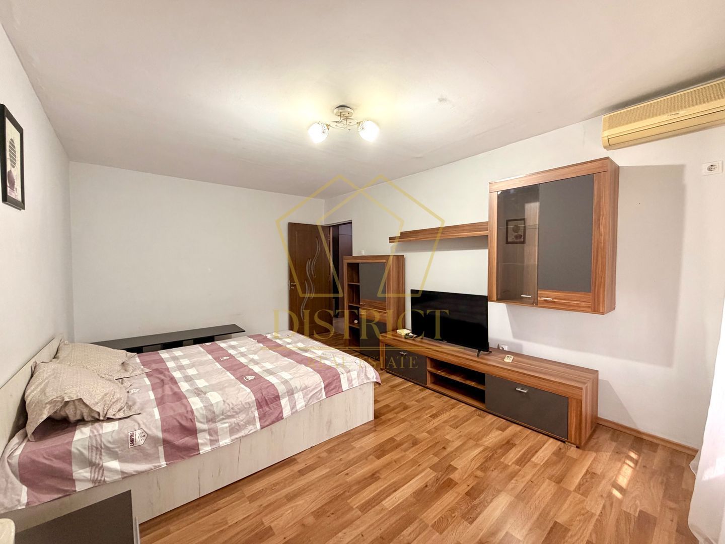 Apartament decomandat cu 2 camere | Complexul Studențesc - Poză 1