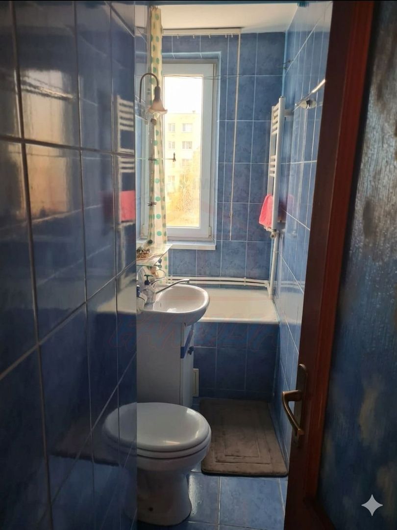 Vanzare apartament 3 camere, piata Micro 19, pret 49.500EUR, Etaj 3/4. - Poză 3