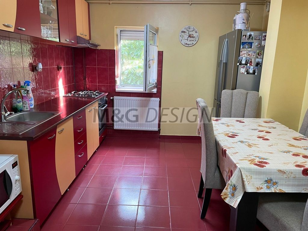 Apartament 3 camere decomandat cu centrala - Poză 3