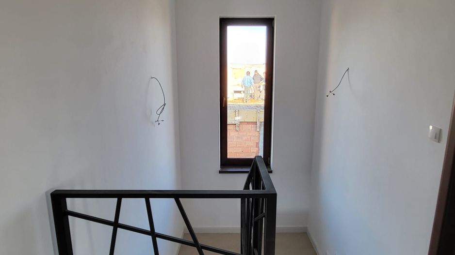 Casa noua zona Izvor - Poză 4